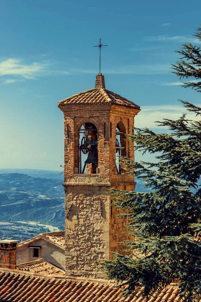 Dzwonnica Kościoła Franciszka San Marino — Zdjęcie stockowe