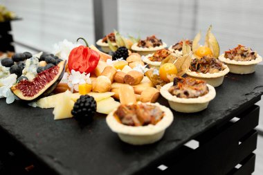 tartlets farklı dolguları ile atıştırmalıklar 