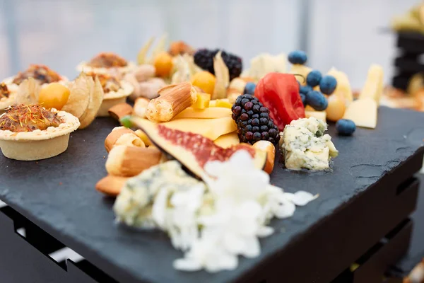 tartlets farklı dolguları ile atıştırmalıklar 