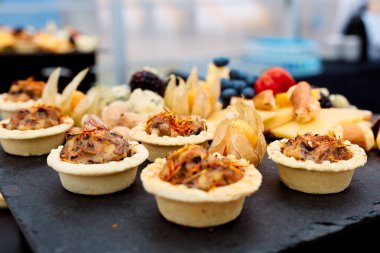 tartlets farklı dolguları ile atıştırmalıklar 