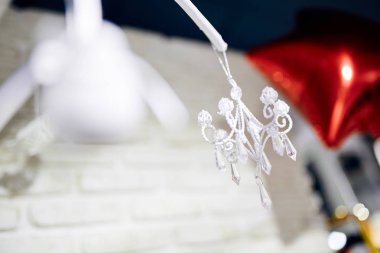 dekorasyon küçük beyaz avize 