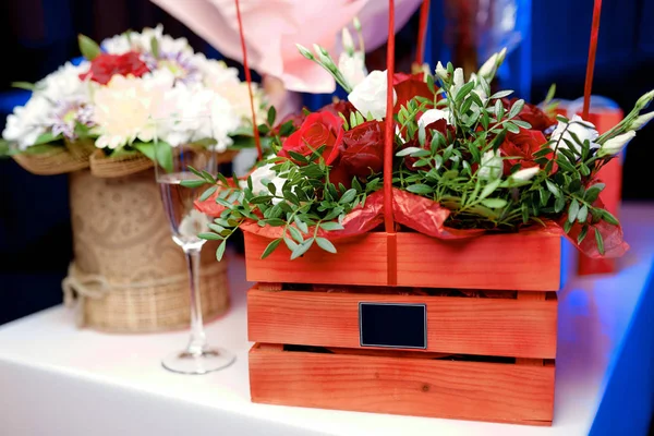 flower bouquets in boxes