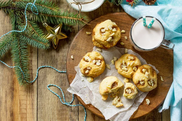 Ψημένα Μπισκότα Χριστουγέννων Σπιτικά Μπισκότα Τσιπ Καραμέλα Και Αλατισμένα Φυστίκια — Φωτογραφία Αρχείου