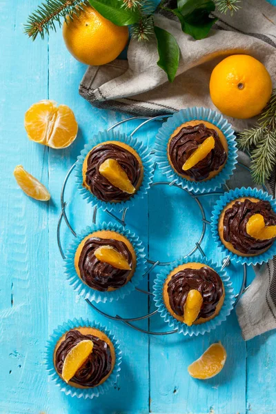 Pasteles Naranja Con Crema Chocolate Mandarinas Frescas Vista Superior Plano —  Fotos de Stock