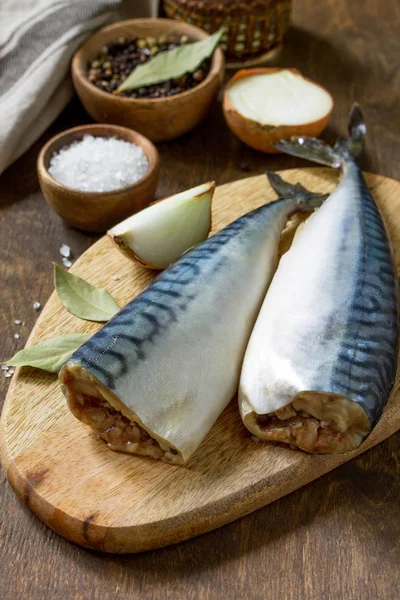 Fresh Fish Ingredients Cooking Fish Marinade Mackerel Salt Spices Wooden — Stock Photo, Image