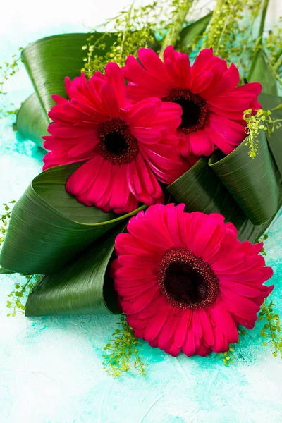 Mother Day Háttér Vagy Üdvözlőkártya Csokor Piros Virágok Gerbera Egy — Stock Fotó
