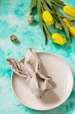 Tatil arka plan. Paskalya Tablo ayarı ile Lale çiçek. 