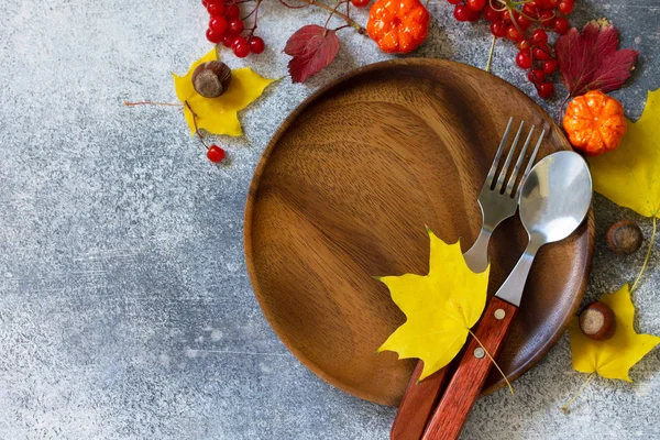 Autumn table setting. Thanksgiving or autumn harvest table setti