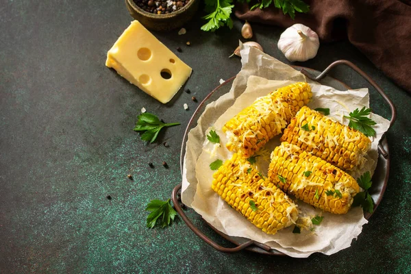 Zomer Veganistisch Diner Snacks Gegrilde Maïs Met Knoflookboter Geserveerd Met — Stockfoto