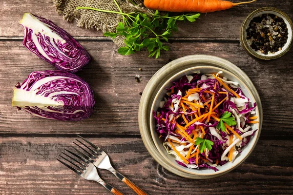 Salad Cole Slaw 입니다 양배추 샐러드 위에서 바라본 — 스톡 사진