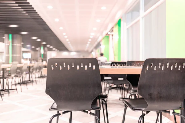Moderno Interior Cafetería Comedor Con Sillas Mesas Comedor Enfoque Selectivo — Foto de Stock