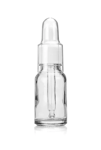 クリッピング パスの製品設計の準備で白い背景に分離された空白包装透明化粧品血清ボトル — ストック写真