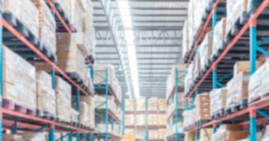 Ambar stok ürün stok lojistik iş geçmişi, ambar iç arka plan için kapsayıcı yığını ile bulanık