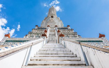 Wat Arun stupa Şafak Tapınağı ya da Wat Arun Ratchawararam Ratchawaramahawihan Chao Phraya Rive, Tayland