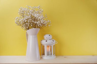 Uzay kopya arka plan ile güzel kurutulmuş çiçek buketi