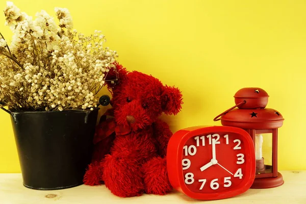 Teddybeer Ruimte Kopie Achtergrond Gele Achtergrond — Stockfoto