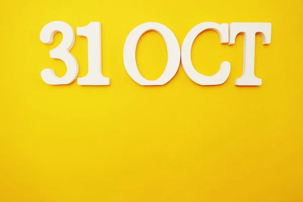 Oktober Auf Gelbem Hintergrund Draufsicht Auf Gelbem Hintergrund Mit Kopierraum — Stockfoto
