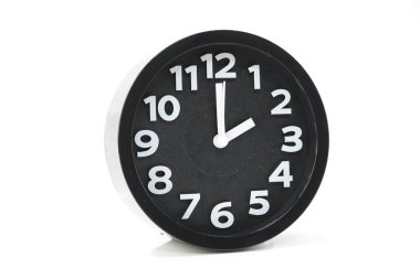Beyaz arkaplanda siyah alarm saati izole edildi