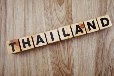 Tayland kelime harf alfabe ahşap arka plan üzerinde
