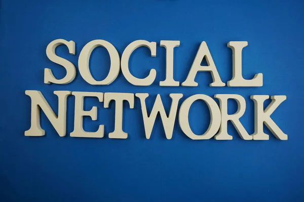 Social Network Lettere Alfabeto Parola Sfondo Blu — Foto Stock