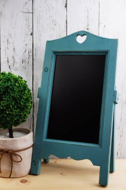 Ahşap arka plan siyah kurulu boş alan