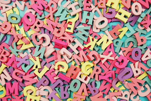 Zufällige Bunte Buchdruck Alphabet Mit Leerzeichen Kopieren Draufsicht Auf Holz — Stockfoto