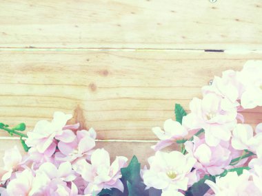 alan ahşap ve filtre renk çiçek dekorasyonu