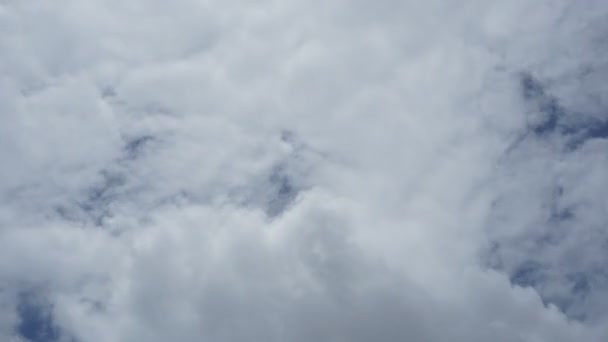 Upływ Czasu Niebieskie Niebo Tło Białymi Chmurami — Wideo stockowe