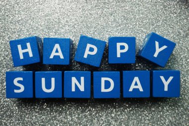 Glitter arka plan üzerinde Happy Sunday alfabe si harfi