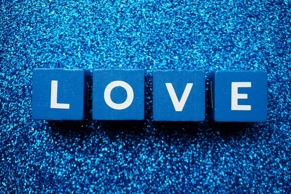 Liebe Alphabet Brief Valentinstag Auf Blauem Glitzerhintergrund — Stockfoto