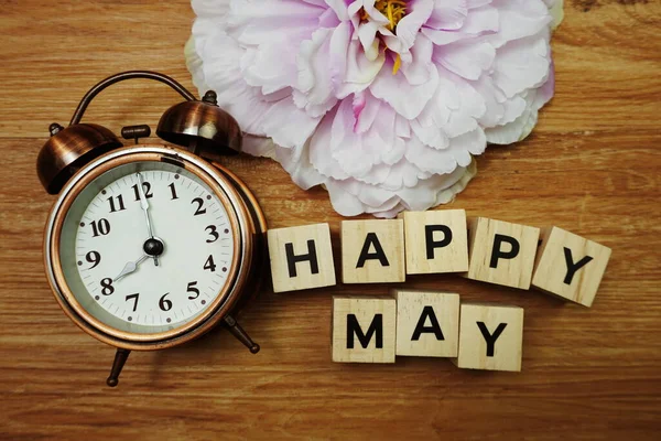 Happy May Alfabeto Letras Com Despertador Fundo Madeira — Fotografia de Stock