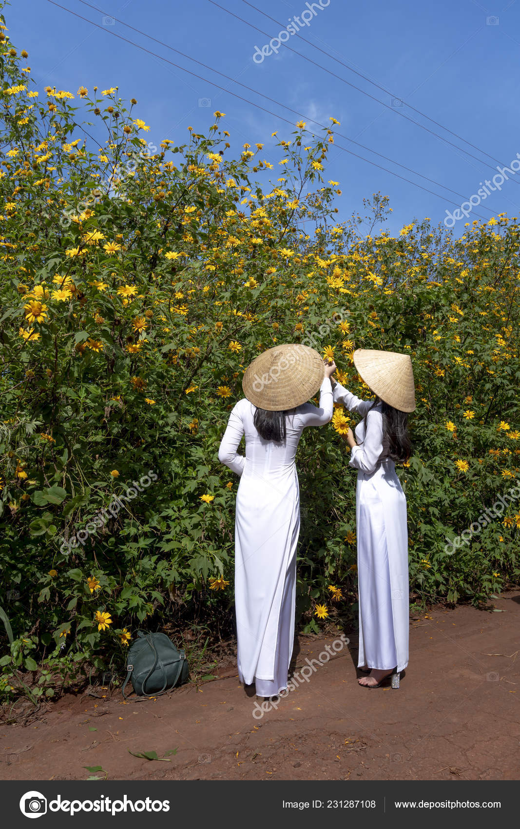 Lat Town Lam Dong Province Vietnam November 2018 Two Young Stock