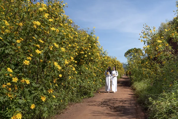 Lat Město Provincie Lam Dong Vietnam Listopadu 2018 Dvě Mladé — Stock fotografie