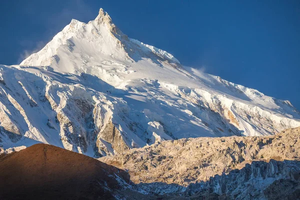 马纳斯卢峰 156 喜马拉雅山 尼泊尔 世界上最高的山峰之一 图库图片