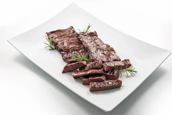 Square White Plate Sliced Skirt Steak Rosemary — Stock Photo, Image