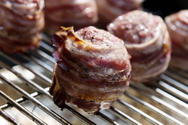 Pastırma Barbekü ızgara köfte yemek kaplı