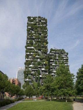 Milano'da Yeni Konut Binası- Dikey Orman