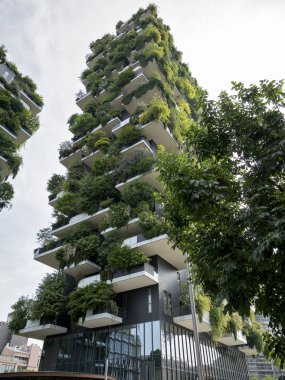 Milano'da Yeni Konut Binası- Dikey Orman