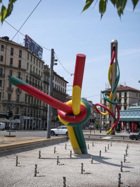 Cadorna Meydanı 'nda iğne hattı ve düğüm Milan