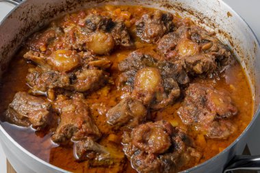 Oksikuyruk ile izole Pan aşinara haşlanmış