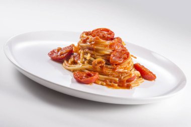 Domates soslu spagetti.