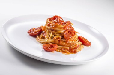 Domates soslu spagetti.