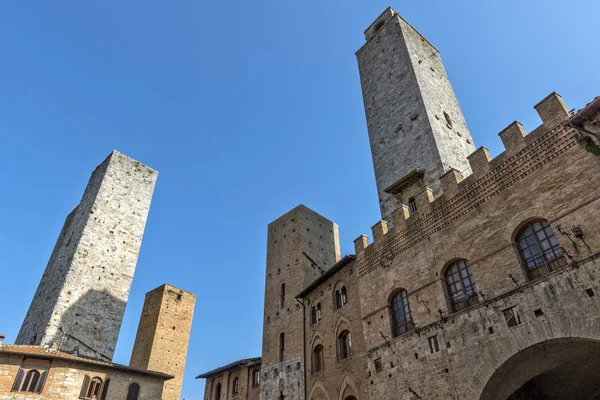 Сан-Джиминьяно Сиена Тоскана Старый дворец подесты - rognano — стоковое фото