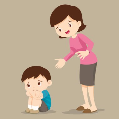  Üzgün çocuk kucaklamak istiyor. Anne Comforting üzgün İlköğretim oğlu. Üzgün boy.boy duygu suçlu rahatlatıcı anne