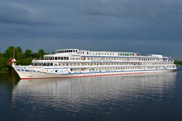 Crucero Dmitry Furmanov Con Salida Staraya Ladoga — Foto de Stock