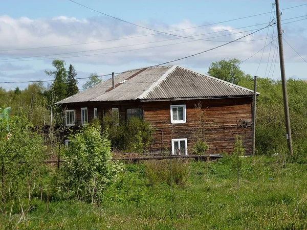 Trä Tvåvåningshus Vytegra — Stockfoto