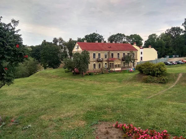 Maison Est Dans Une Clairière Lisse — Photo