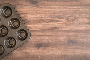 Tablo, kahverengi ahşap boş tava