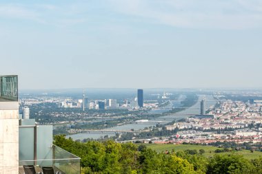 Viyana, Avusturya, başkenti Kahlenberg bir dağ şehrin kuzeyinde görüldü