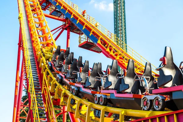 Parc d'attractions à Vienne, Roller coaster — Photo